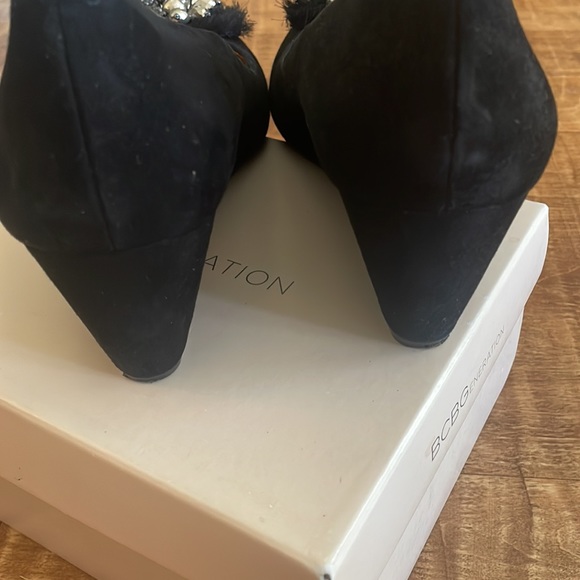 BCBG BCBGeneration BLACK Suede Telly jeweled Wedge SHOES Heels  9 - Picture 5 of 6
